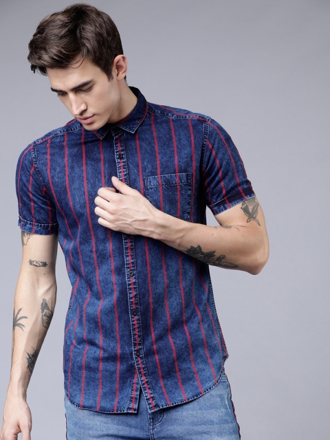 

HIGHLANDER Men Blue & Red Slim Fit Striped Denim Casual Shirt