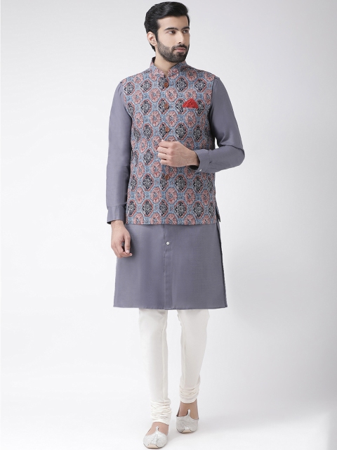 

KISAH Men Blue & White Printed Kurta with Churidar