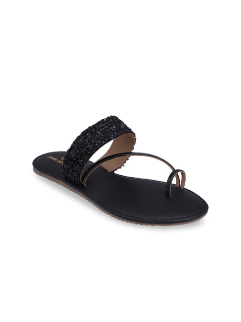 

pelle albero Women Black Solid One Toe Flats