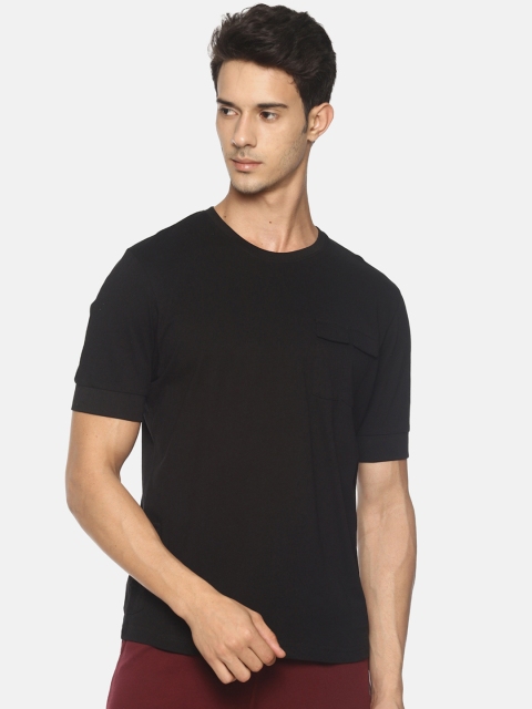 

Soul Space Men Black Solid Round Neck T-shirt