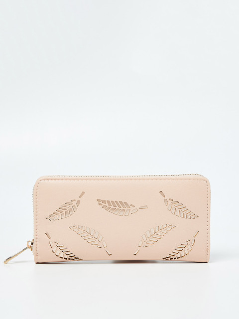 

Ginger by Lifestyle Women Peach-Coloured & Gold-Toned Printed Zip Around Wallet