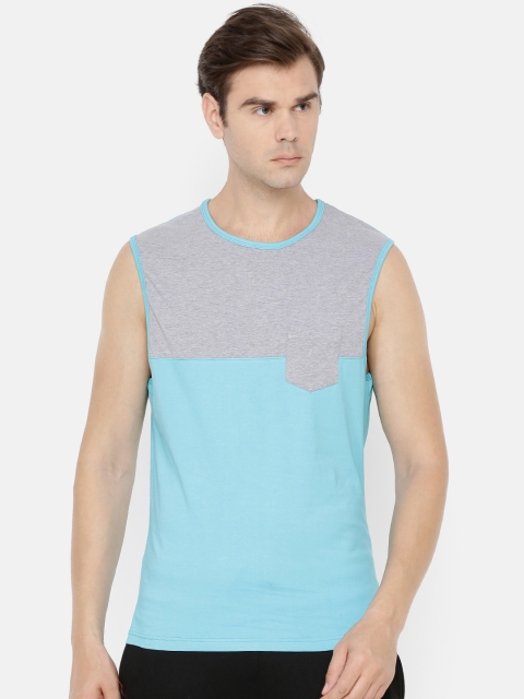 

Azani Men Turquoise Blue & Grey Colourblocked Round Neck T-shirt