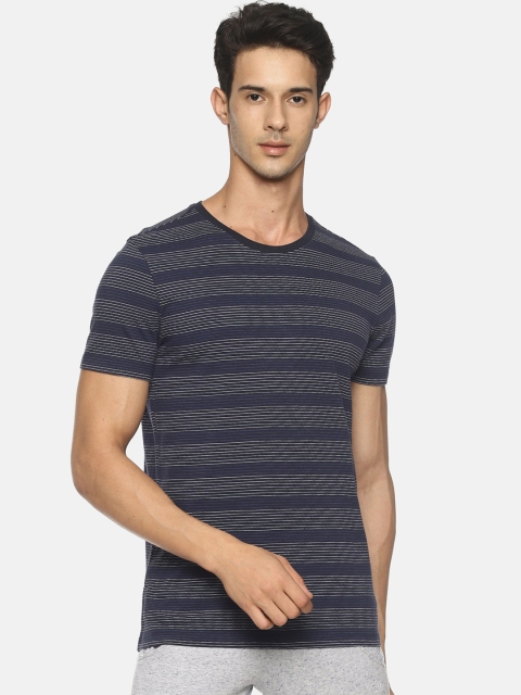 

Soul Space Men Navy Blue & White Striped Round Neck T-shirt