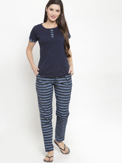 

Claura Women Navy Blue Solid Night suit