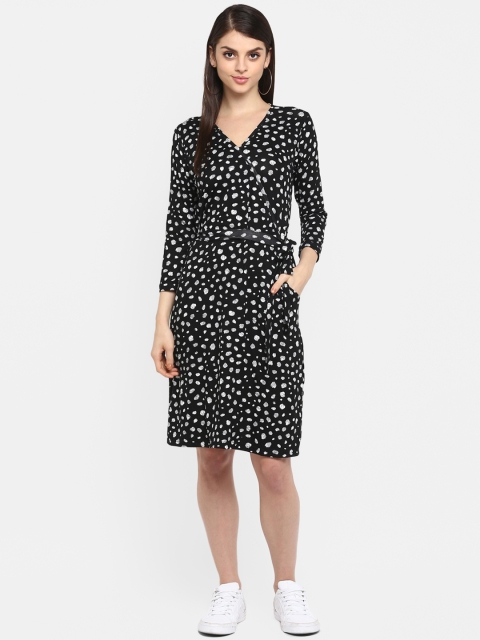 

Color Cocktail Women Black & White Printed Wrap Dress