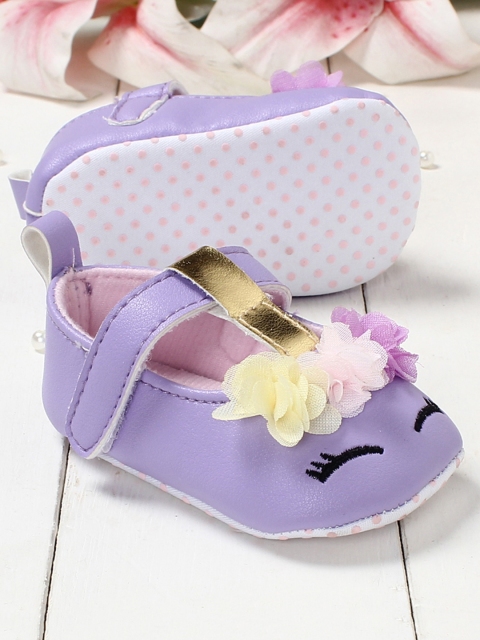 

Walktrendy Infant Girls Purple & Gold Floral Booties