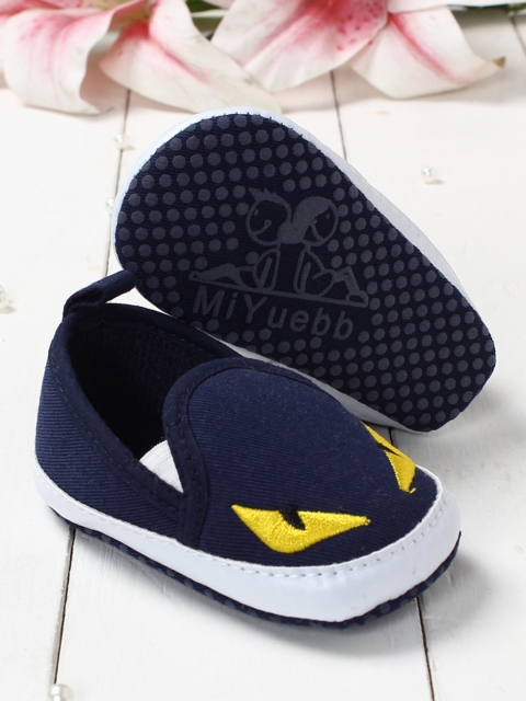 

Walktrendy Infant Girls Navy Blue & White Embroidered Booties