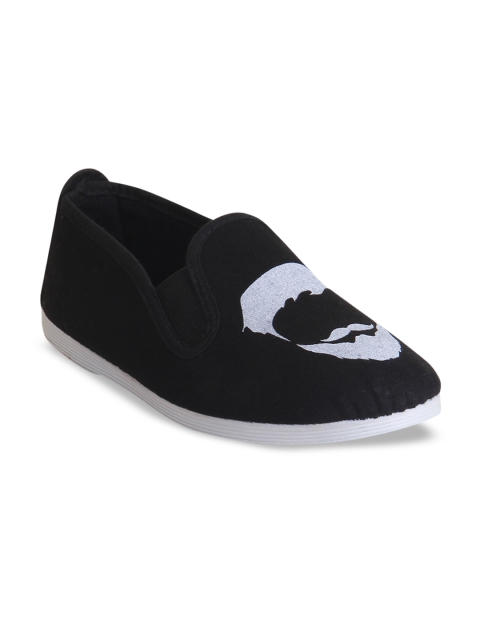 

SCENTRA Unisex Black & White Printed Slip-On Sneakers