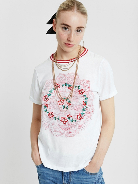 

Desigual Women White & Red Printed Round Neck T-shirt