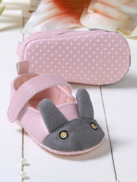 

Walktrendy Girls Pink & Grey Colourblocked Booties