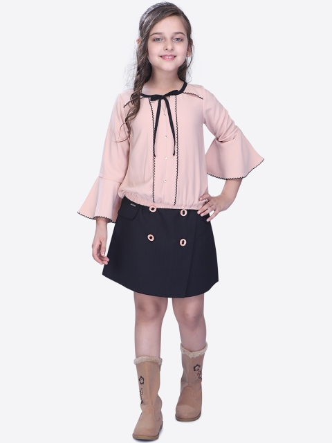 

CUTECUMBER Girls Pink & Black Solid Top with Skirt