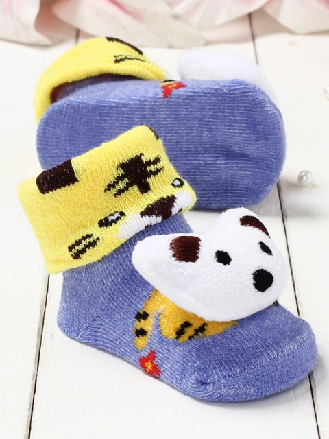 

Walktrendy Infant Boys Yellow & Blue Applique Booties