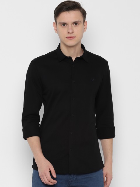

Solly Jeans Co. Men Black Regular Fit Solid Casual Shirt