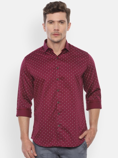 

V Dot Men Maroon Slim Fit Printed Casual Shirt