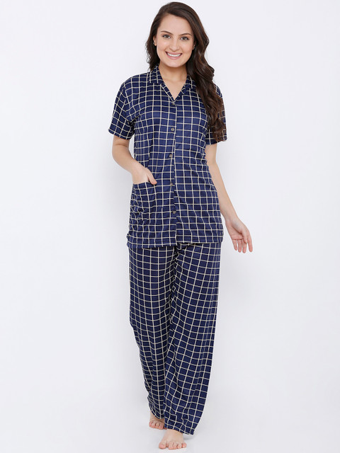 

Pretty Awesome Women Navy Blue & Off-White Checked Night Suit