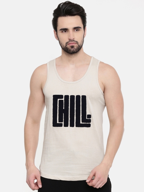 

IMYOUNG Men Beige Printed Scoop Neck T-shirt