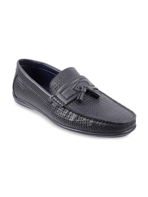 

Mochi Men Blue Solid Leather Tassel Loafers