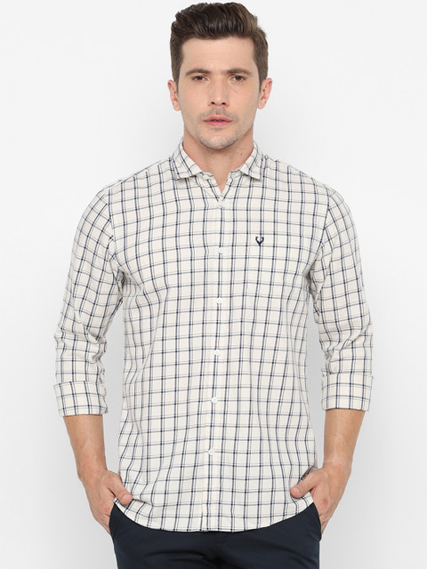 

Solly Jeans Co. Men Beige & Navy Blue Checked Regular Fit Casual Shirt