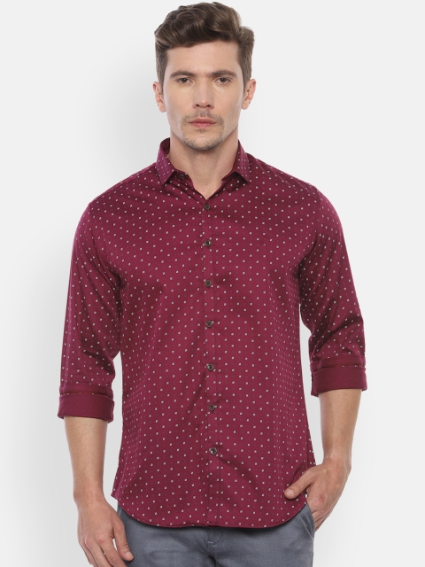 

V Dot Men Maroon Slim Fit Printed Casual Shirt
