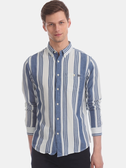 Aeropostale Men White & Blue Regular Fit Striped Casual Shirt