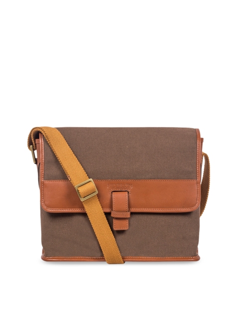 

Hidesign Men Tan Brown Solid Messenger Leather Bag
