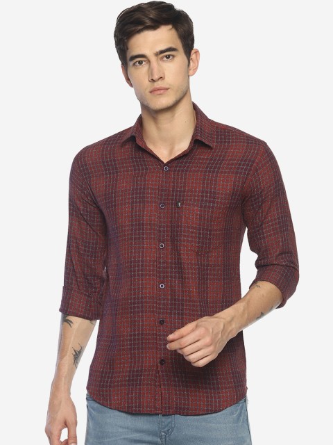 

LEVIZO Men Maroon Premium Regular Fit Checked Casual Shirt