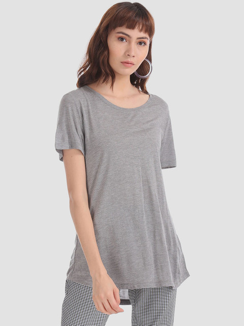 

GAP Women Grey Solid Round Neck T-shirt