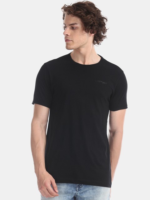 

Ed Hardy Men Black Solid Slim Fit Round Neck T-shirt
