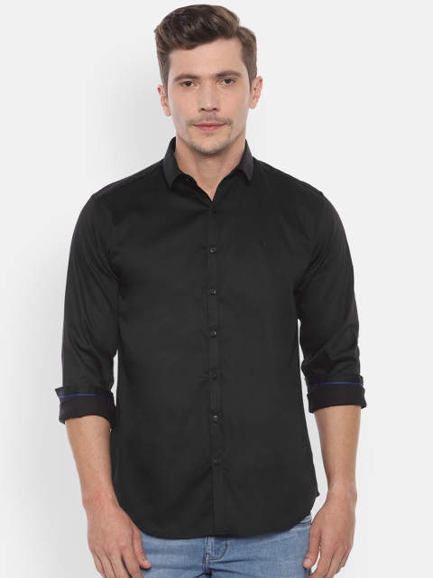 

V Dot Men Black Slim Fit Solid Casual Shirt