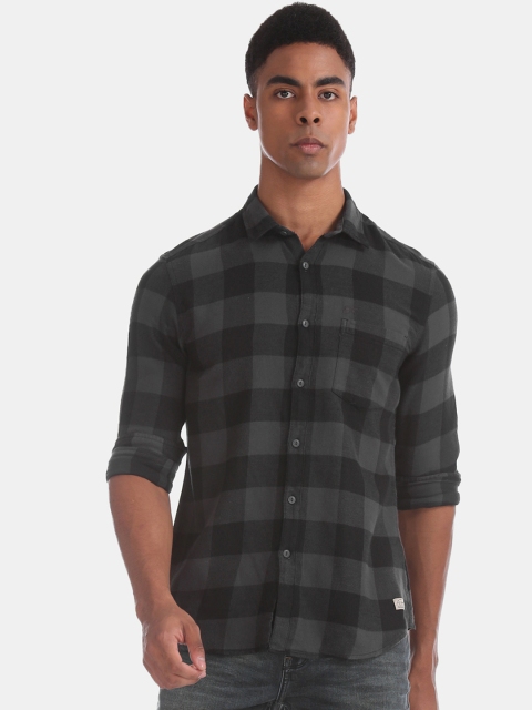 

Ed Hardy Men Black & Charcoal Slim Fit Checked Casual Shirt