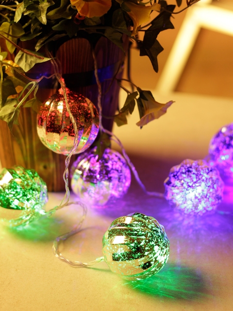 

TAYHAA Silver-Toned Solid Handcrafted Wall or Ceiling String Lights