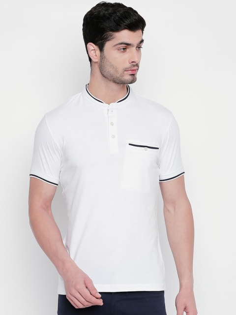 

Kenneth Cole Men White Solid Mandarin Collar T-shirt