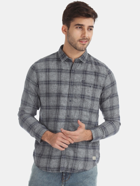 

Ed Hardy Men Grey & Black Regular Fit Checked Casual Shirt