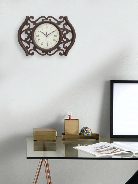 

eCraftIndia Brown & White 22.86 cm x 35.56 cm Handcrafted Solid Analogue Wall Clock