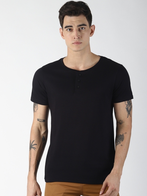 

Blue Saint Men Black Solid Slim Fit Round Neck T-shirt