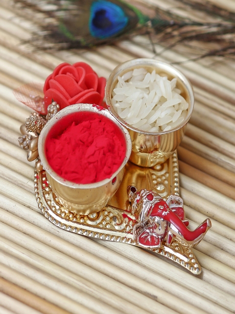 

eCraftIndia Gold-Toned & Red Lord Ganesha Themed Roli Tikka Tray