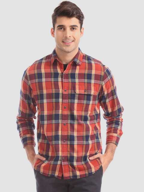

GAP Men Brown & Navy Blue Regular Fit Herringbone Check Casual Shirt