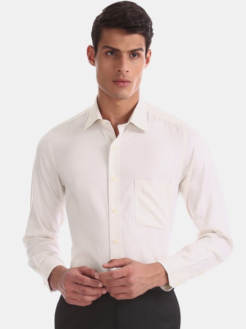 

Arrow Men Beige Regular Fit Checked Semiformal Shirt