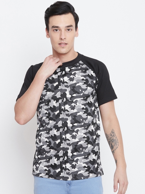 

CHROME & CORAL Men Black Printed Round Neck T-shirt