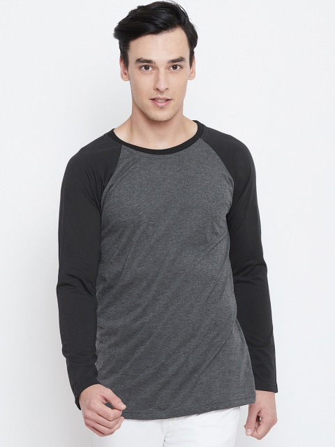 

CHROME & CORAL Men Grey Solid Round Neck T-shirt
