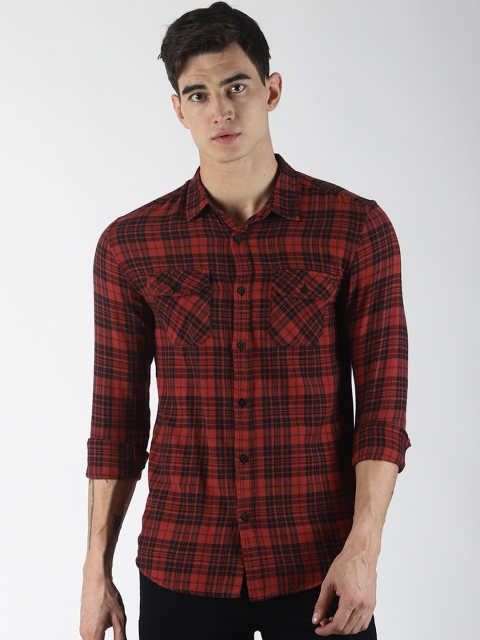 

Blue Saint Men Red Slim Fit Checked Casual Shirt