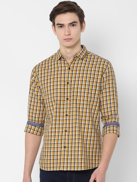 

People Men Yellow & Black Regular Fit Checked Casual Shirt