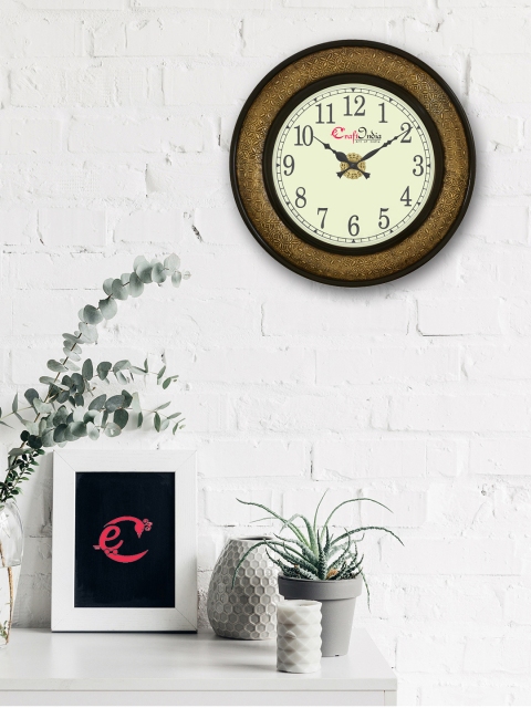 

eCraftIndia Beige & Gold-Toned Handcrafted Analogue Wall Clock