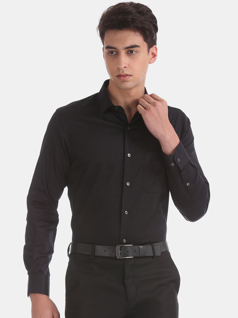 

Arrow Men Black Regular Fit Solid Semiformal Shirt