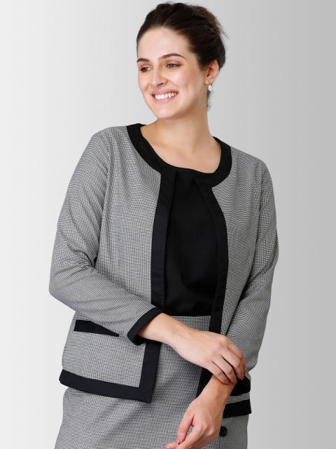 

FableStreet Women Black & Grey Houndstooth Printed Open Front Jacket