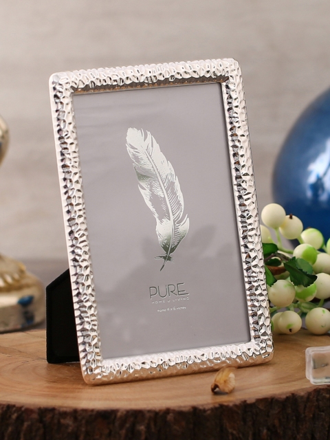 

Pure Home and Living Silver-Toned Textured Table-Top Photo Frame
