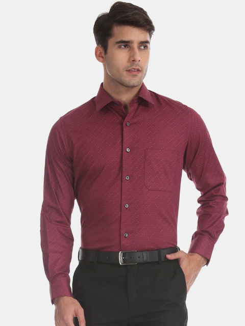

Arrow Men Red & Blue Regular Fit Printed Semiformal Shirt