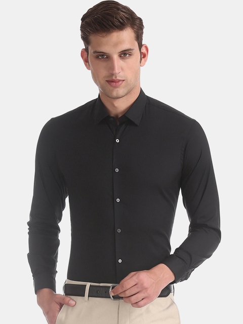 

Arrow New York Men Black Skinny Fit Solid Formal Shirt