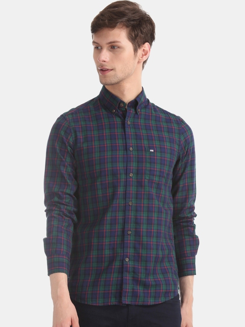 

Arrow Sport Men Green & Navy Blue Slim Fit Checked Casual Shirt