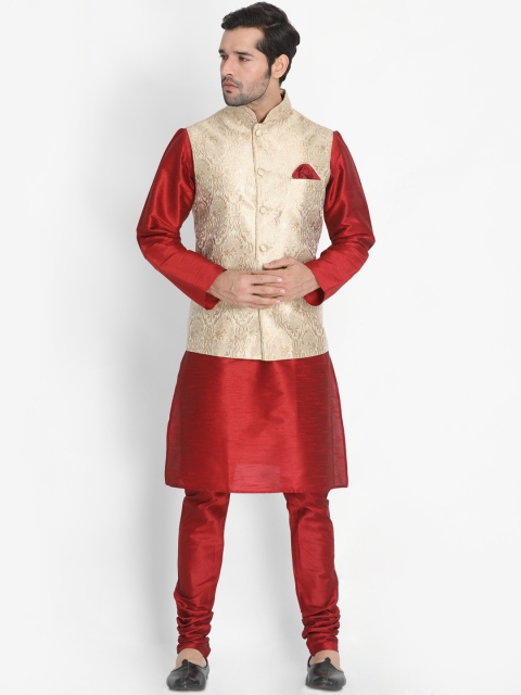 

VASTRAMAY Men Maroon Solid Kurta Set
